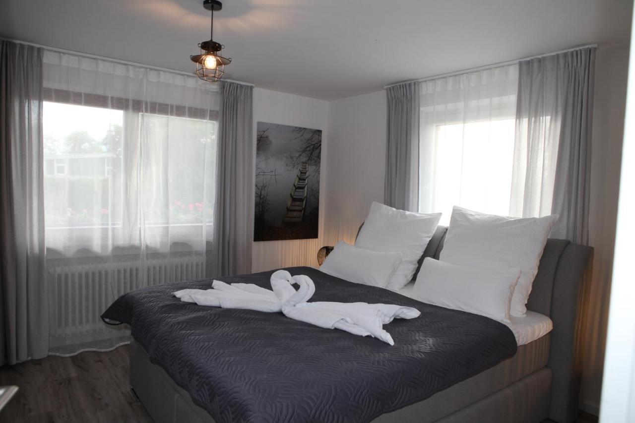Gaestehaus Zum Rhein Rheinhausen Kültér fotó